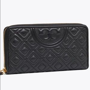 Tory Burch Quilted wallet Black